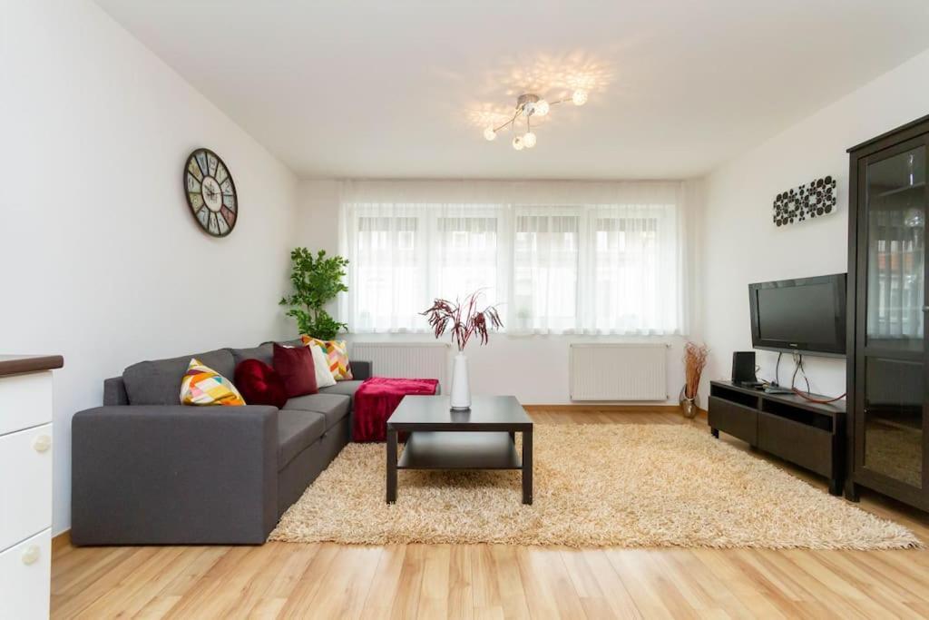 Appartamento Family Lux Lounge In Voeroesmarty Street By Nw Budapest Esterno foto