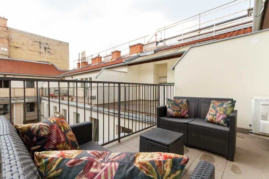 Appartamento Family Lux Lounge In Voeroesmarty Street By Nw Budapest Esterno foto